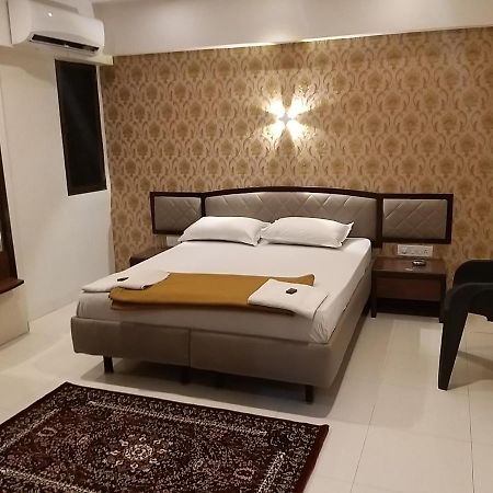 Hotel Ashoka Mire Luaran gambar